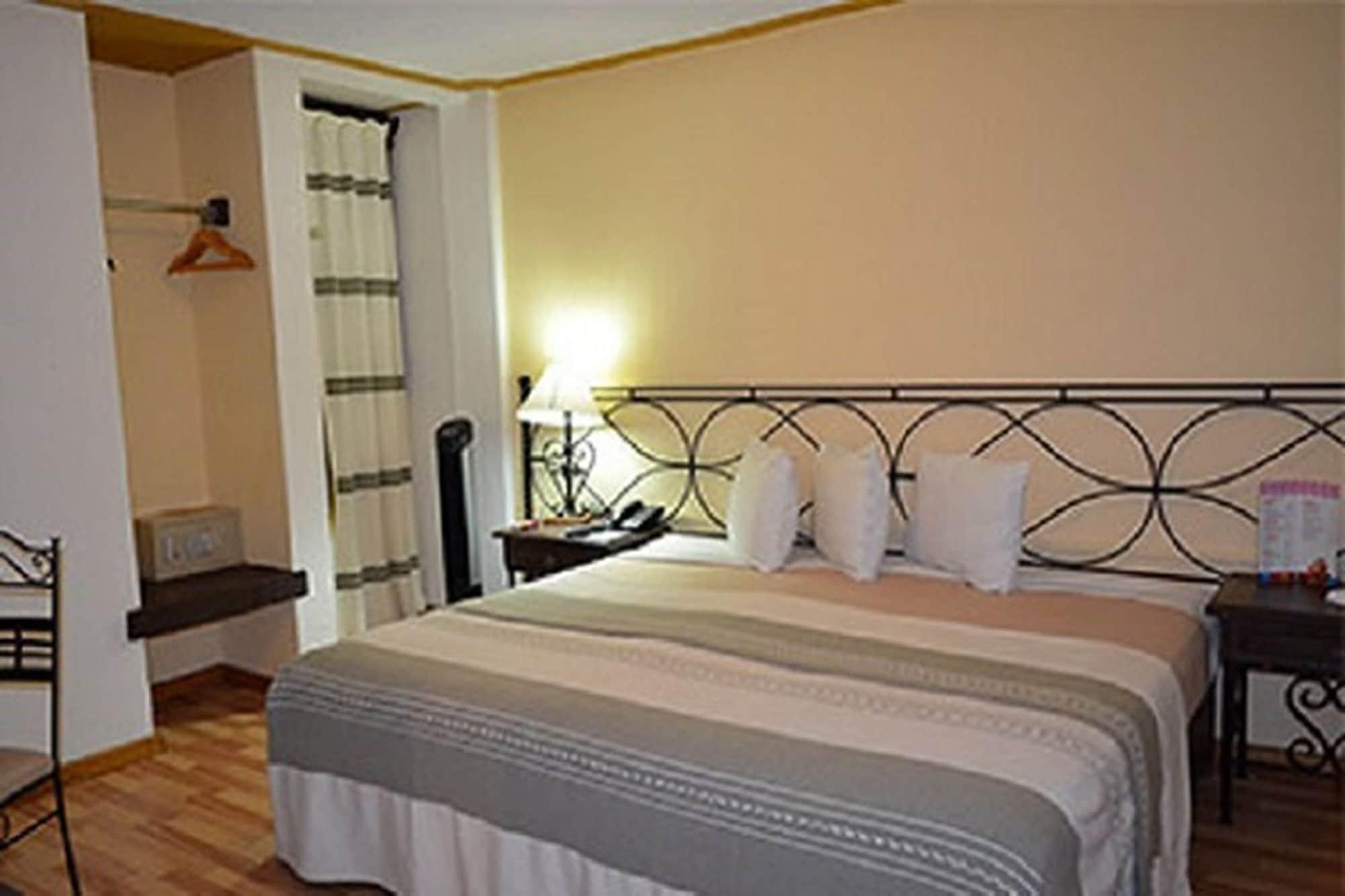 Hotel Mision ג'אלאפה מראה חיצוני תמונה